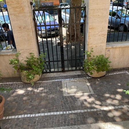 Edo Apartament Lido di Ostia Exteriör bild
